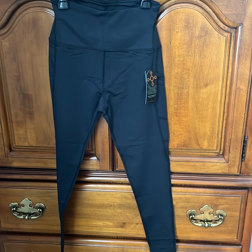 NWT Tommiecopper leggings
